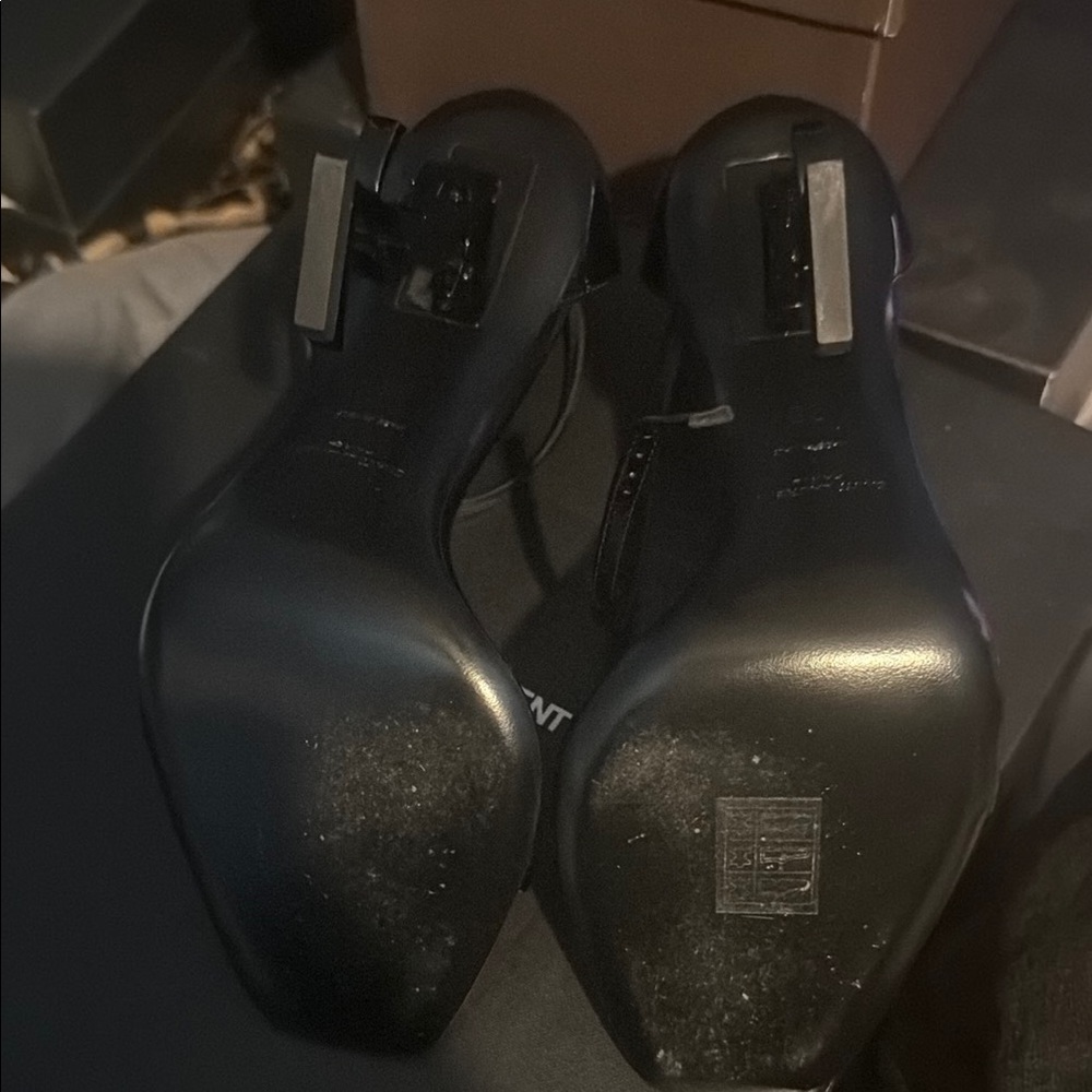 Saint Laurent Glossy Black Heels - Picture 2 of 4